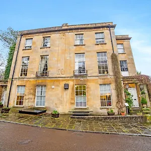 Hotel Oyo Bailbrook Lodge,
